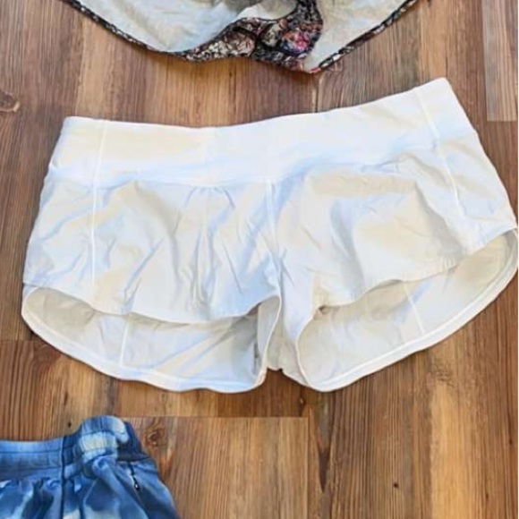 White lululemon shorts - Picture 3 of 3